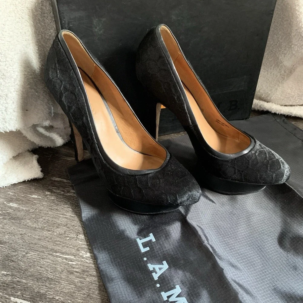L.A.M.B by Gwen Stefani Calf Hair Floating Platform Stiletto Pump Heels Size 7.5